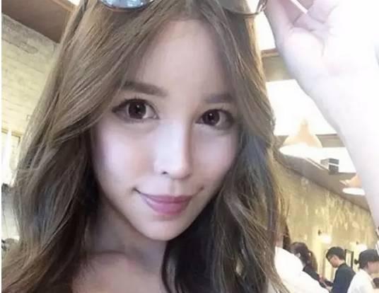 冠希新加坡网红,时尚跨界新篇章