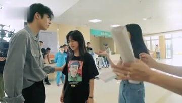 在恋爱综艺吃瓜免,吃瓜群众揭秘明星甜蜜背后的秘密