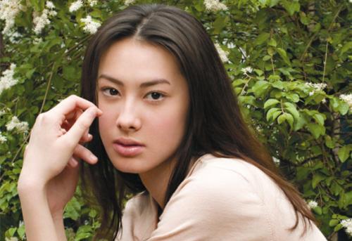 哪个明星姓梁,光影交织的传奇人生