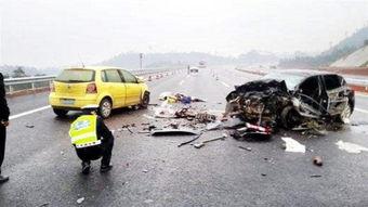 今日头条宣化街头车祸,紧急救援正在进行