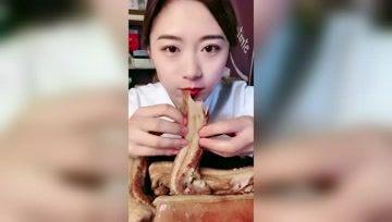 娱乐吃瓜酱女生自由